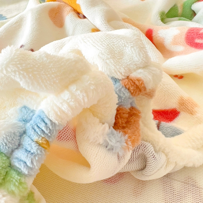 91家纺网 家纺一手货源 找家纺 大柏树 2025新款A类高克重亲肤舒适牛奶绒印花四件套-单床笠可定制 布拉乐园