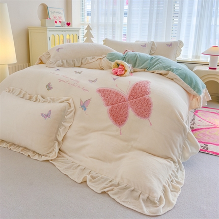 91家纺网 家纺一手货源 找家纺 （总）灰鲸 2025新款A类牛奶绒玫瑰兔毛贴布绣四件套