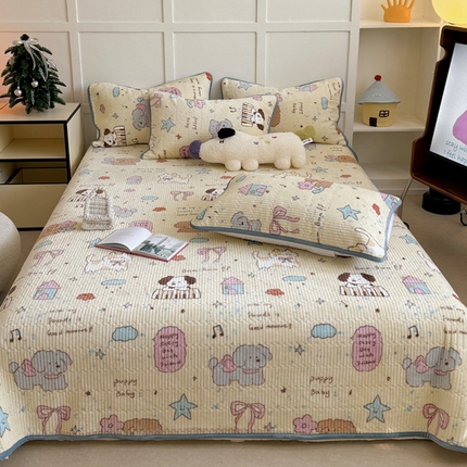 91家纺网 家纺一手货源 找家纺 （总）萝莉家纺 2024爆款印花牛奶绒夹棉绗缝床盖三件套