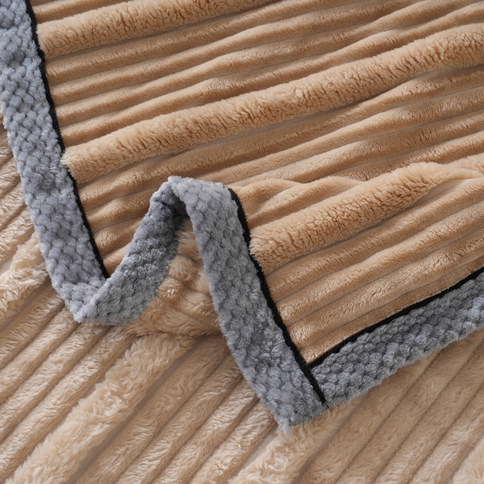 91家纺网 家纺一手货源 找家纺 巴木赫 2024新款子母抽条兔毛绒绒毯毯子 卡其