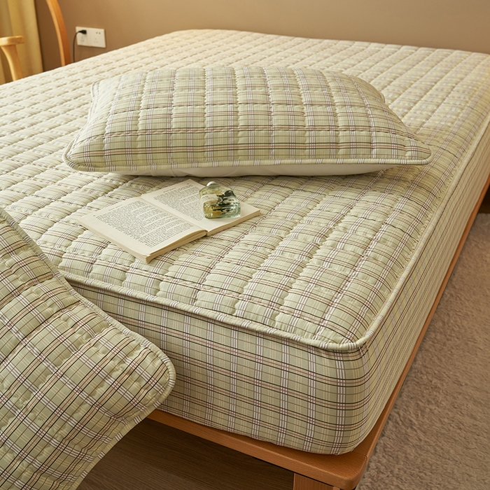 91家纺网 家纺一手货源 找家纺 小萌虎 2024新款无印风色织水洗棉夹棉床笠 绿小格