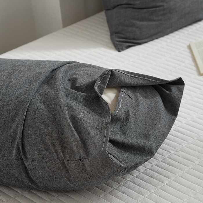 91家纺网 家纺一手货源 找家纺 呦呦南宋 纯棉简约款枕套 母婴级A类全棉色织水洗棉无印风单品一对装全棉枕头套 深灰（简约款）