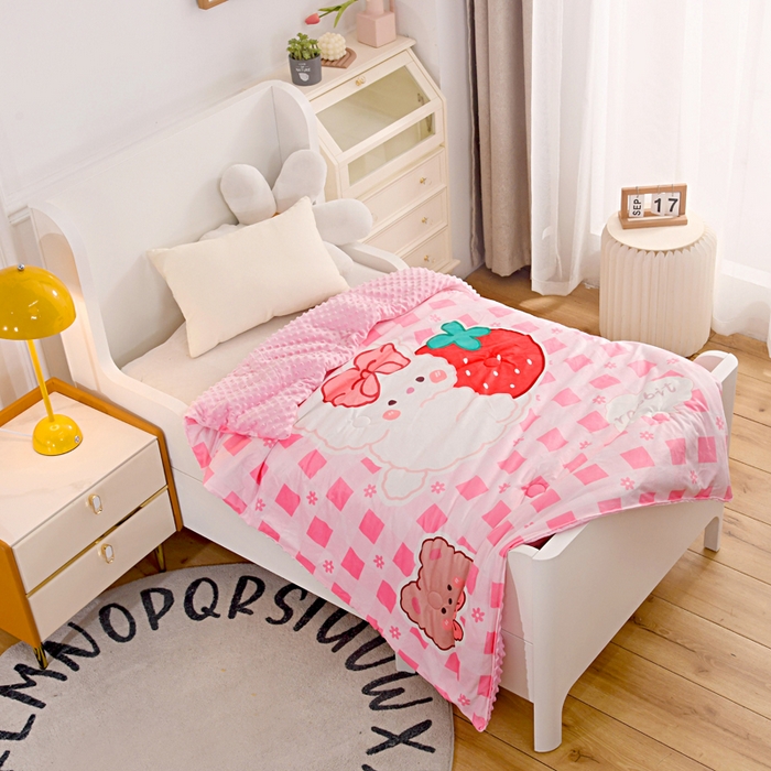 91家纺网 家纺一手货源 找家纺 萌宝家纺 2024新款可拆洗A类儿童豆豆绒大豆冬被儿童婴儿绒春秋被安抚被 草莓小兔