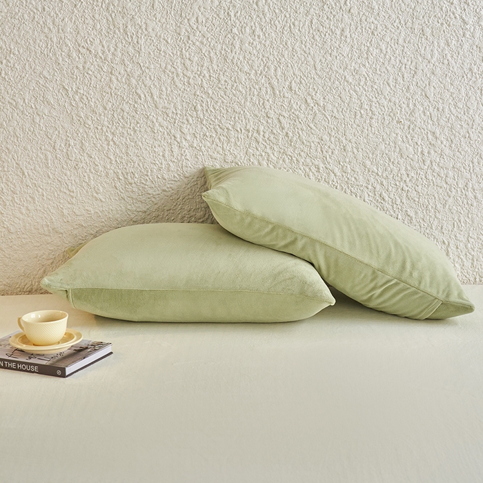 91家纺网 家纺一手货源 找家纺 千朵森 2024新款A类纯色牛奶绒单枕套-芙妮系列 芙妮-莺茶绿