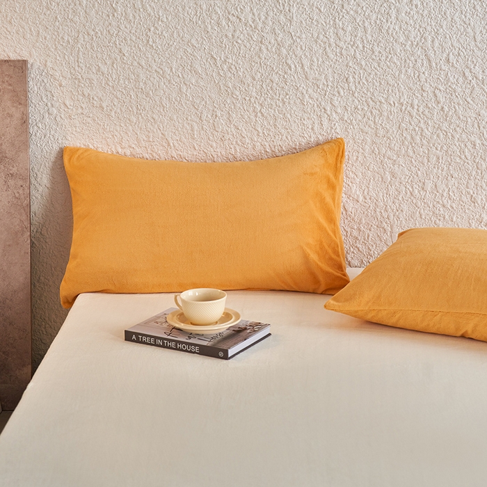 91家纺网 家纺一手货源 找家纺 千朵森 2024新款A类纯色牛奶绒单枕套-芙妮系列 芙妮-向阳黄