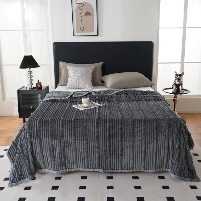 91家纺网 家纺一手货源 找家纺 巴木赫 2024新款子母抽条兔毛绒绒毯毯子 深灰