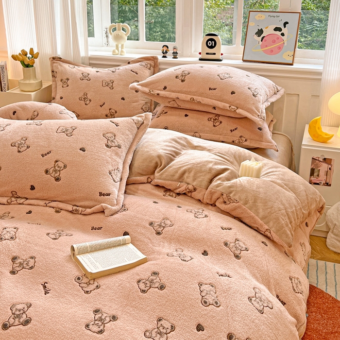 91家纺网 家纺一手货源 找家纺 韩巢家纺 2024新款加厚雪花绒牛奶绒珊瑚绒四件套-新品（提供卖家秀） 咖色熊