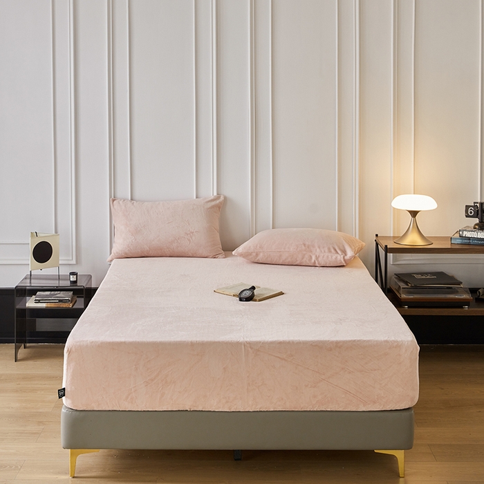 91家纺网 家纺一手货源 找家纺 千朵森 2024新款A类纯色牛奶绒单床笠-芙妮系列-风格二 芙妮-香草粉