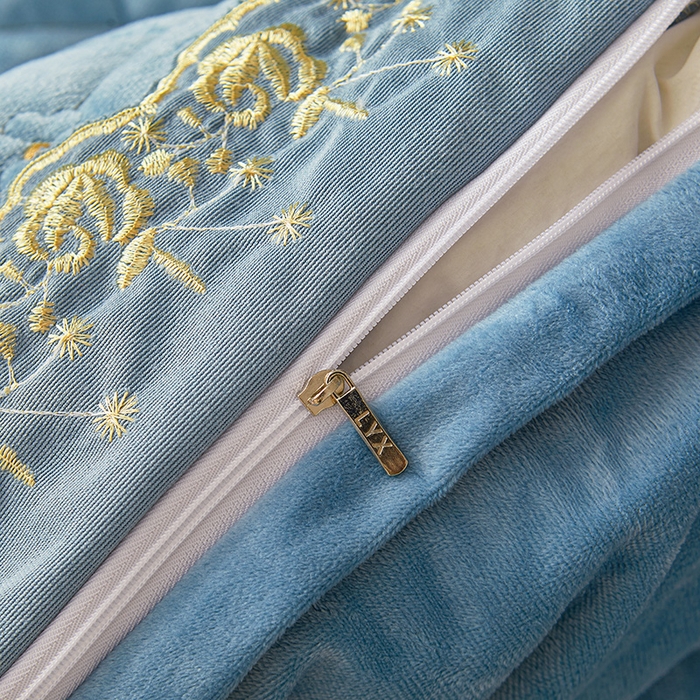 91家纺网 家纺一手货源 找家纺 罗艺轩 2024新款加厚宝宝绒夹棉床裙三件套-梦幻星辰 绅士蓝