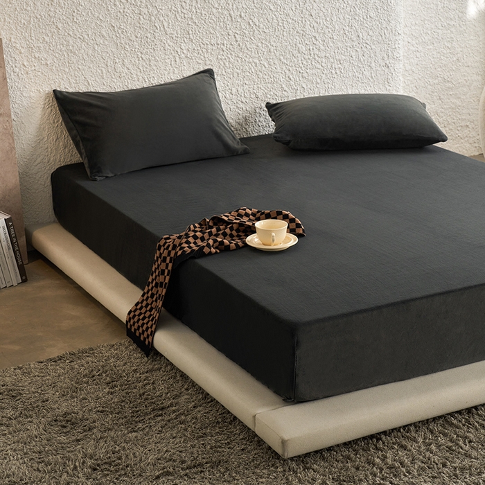 91家纺网 家纺一手货源 找家纺 千朵森 2024新款A类纯色牛奶绒单床笠-芙妮系列-风格一 芙妮-雅士灰