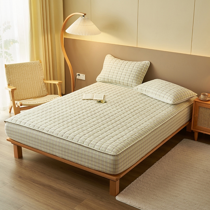 91家纺网 家纺一手货源 找家纺 小萌虎 2024新款无印风色织水洗棉夹棉床笠 绿小格