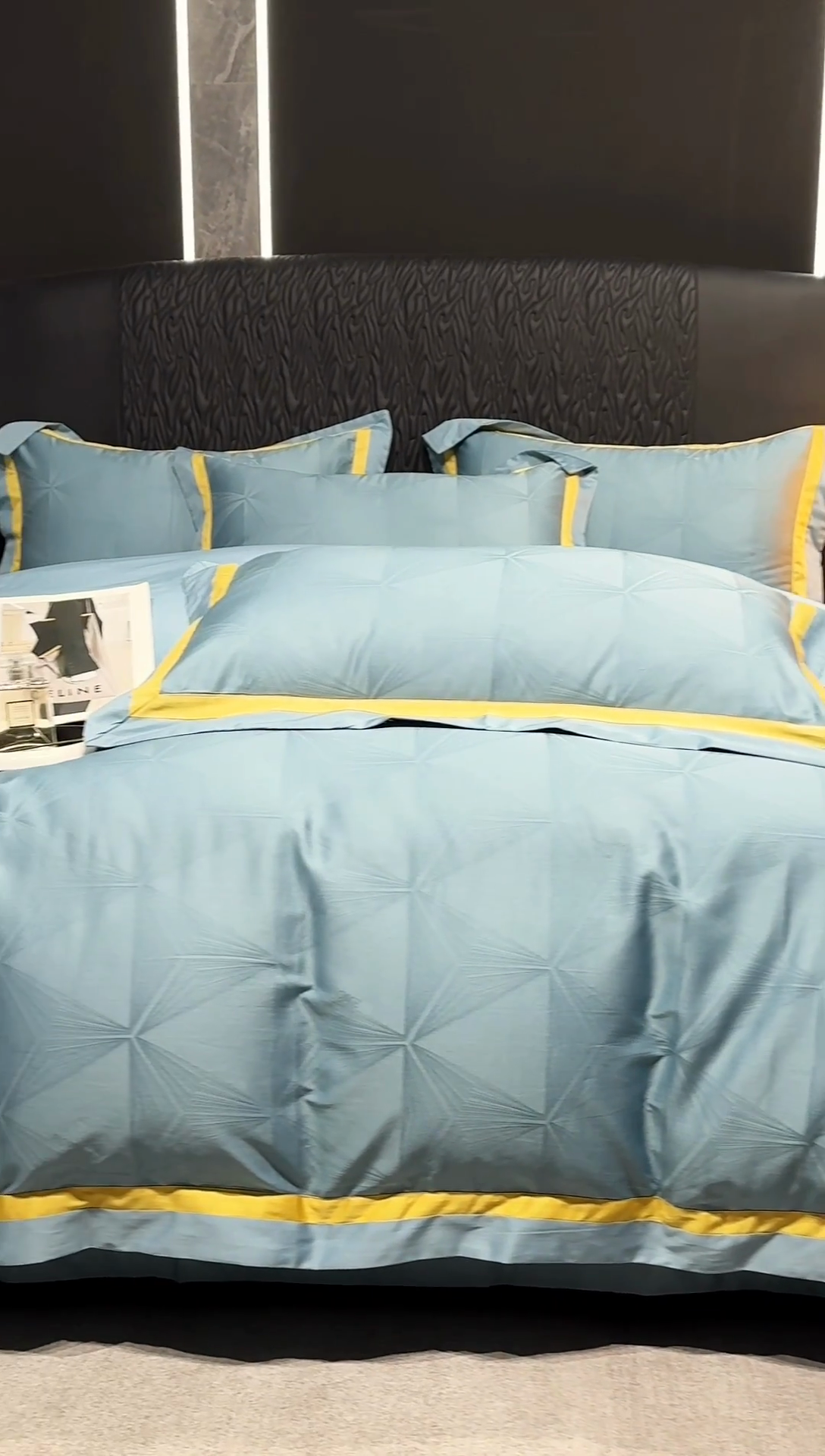 91家纺网 家纺一手货源 找家纺 雲归梦 2024新款轻奢双拼角全棉提花四件套 格拉斯-月光兰