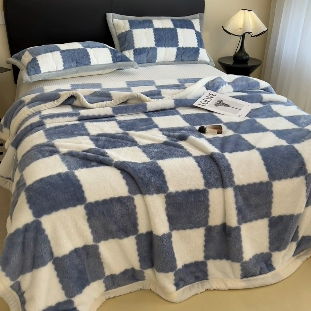 91家纺网 家纺一手货源 找家纺 慕木家纺 2025秋冬新款A类北极绒棋盘格双面毛毯 棋盘格双面绒毯-深海蓝