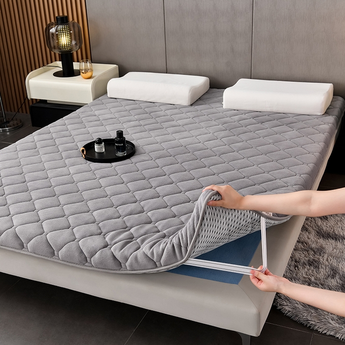 91家纺网 家纺一手货源 找家纺 亿丁点床垫 2024新款加厚宝宝绒抗压床垫 宝宝绒灰色