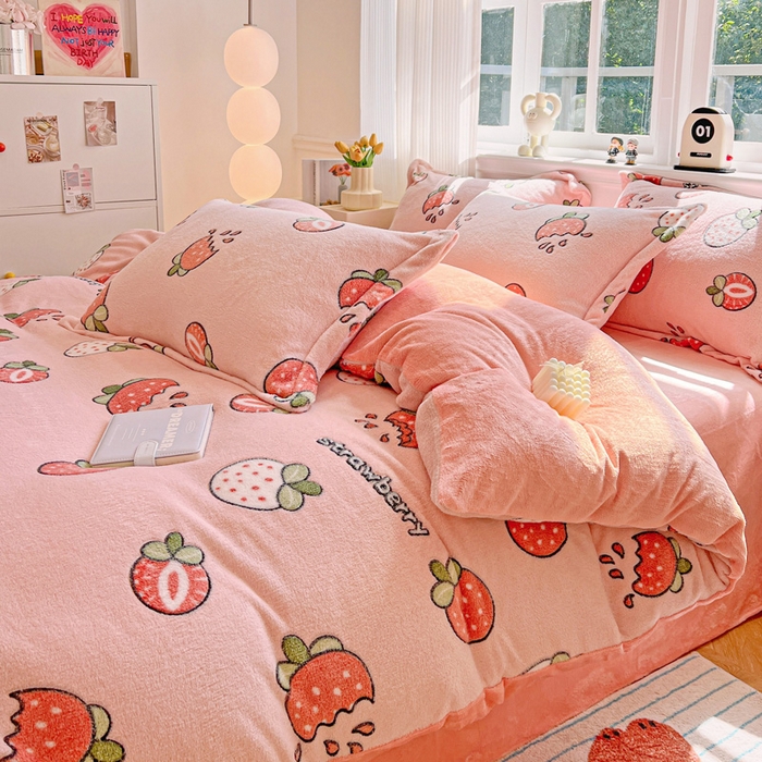 91家纺网 家纺一手货源 找家纺 韩巢家纺 2024新款加厚雪花绒牛奶绒珊瑚绒单件被套-新品（提供卖家秀 ） 奶油草莓