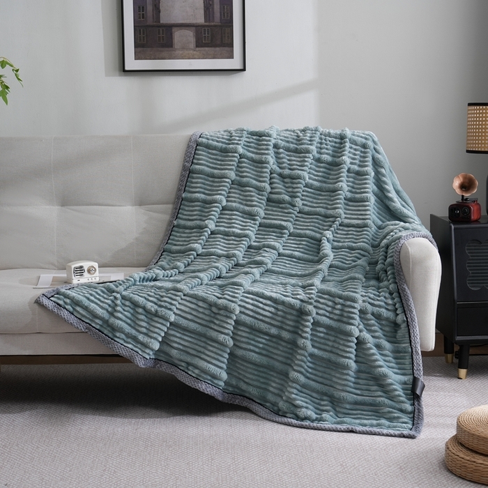 91家纺网 家纺一手货源 找家纺 巴木赫 2024新款子母抽条兔毛绒绒毯毯子 宾利蓝