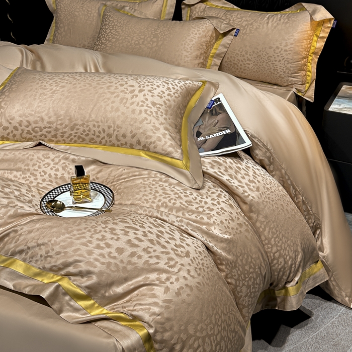 91家纺网 家纺一手货源 找家纺 雲归梦 2024新款轻奢双拼角全棉提花四件套 豹纹-香槟金