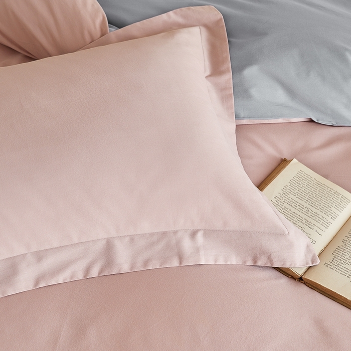 91家纺网 家纺一手货源 找家纺 秀色家纺 2025新款秋冬加厚保暖床上纯色四件套纯棉磨毛全棉床单被套三件套50支-瑞妮 瑞妮-桃红+松灰