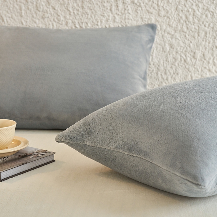 91家纺网 家纺一手货源 找家纺 千朵森 2024新款A类纯色牛奶绒单枕套-芙妮系列 芙妮-印月灰