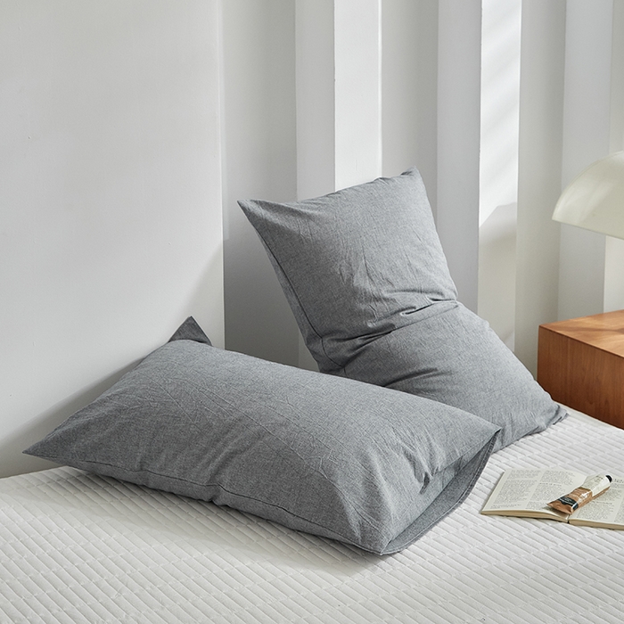 91家纺网 家纺一手货源 找家纺 呦呦南宋 纯棉简约款枕套 母婴级A类全棉色织水洗棉无印风单品一对装全棉枕头套 浅灰（简约款）