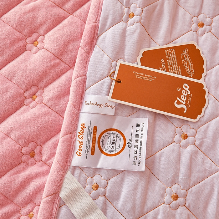 91家纺网 家纺一手货源 找家纺 罗艺轩 2024新款加厚宝宝绒夹棉床裙三件套-梦幻星辰 樱花粉