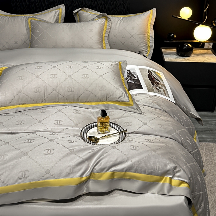 91家纺网 家纺一手货源 找家纺 雲归梦 2024新款轻奢双拼角全棉提花四件套 大牌恋曲-高级灰