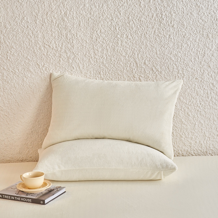 91家纺网 家纺一手货源 找家纺 千朵森 2024新款A类纯色牛奶绒单枕套-芙妮系列 芙妮-奶油白