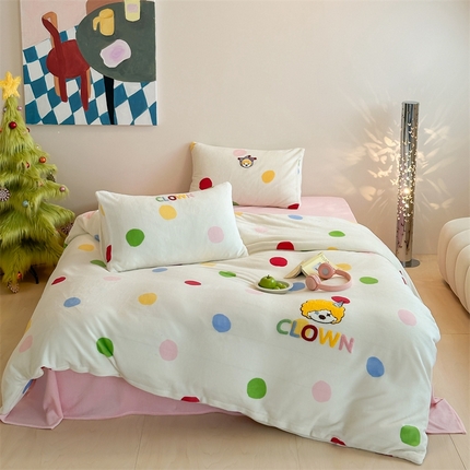 91家纺网 家纺一手货源 找家纺 （总）觅糖家纺 2024新款牛奶绒印花小版毛巾绣四件套