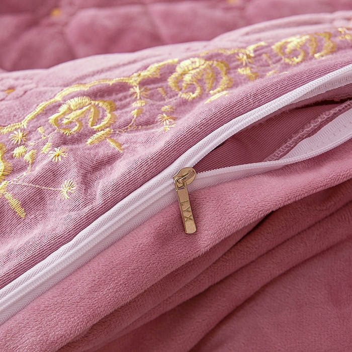 91家纺网 家纺一手货源 找家纺 罗艺轩 2024新款加厚宝宝绒夹棉床裙三件套-梦幻星辰 丁香紫