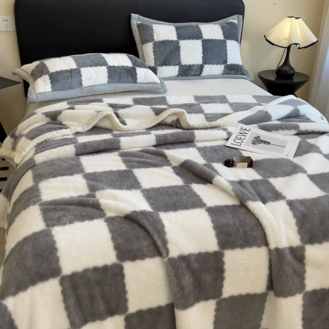 91家纺网 家纺一手货源 找家纺 慕木家纺 2025秋冬新款A类北极绒棋盘格双面毛毯 棋盘格双面绒毯-绅士灰