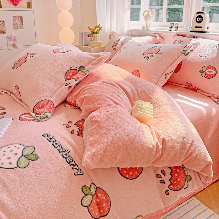 91家纺网 家纺一手货源 找家纺 韩巢家纺 2024新款加厚雪花绒牛奶绒珊瑚绒单件被套-新品（提供卖家秀 ） 奶油草莓