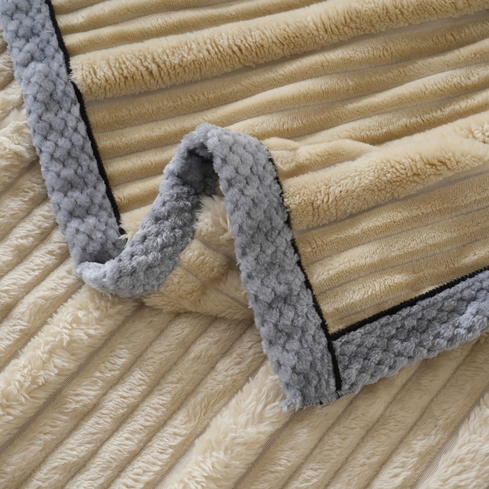 91家纺网 家纺一手货源 找家纺 巴木赫 2024新款子母抽条兔毛绒绒毯毯子 浅驼