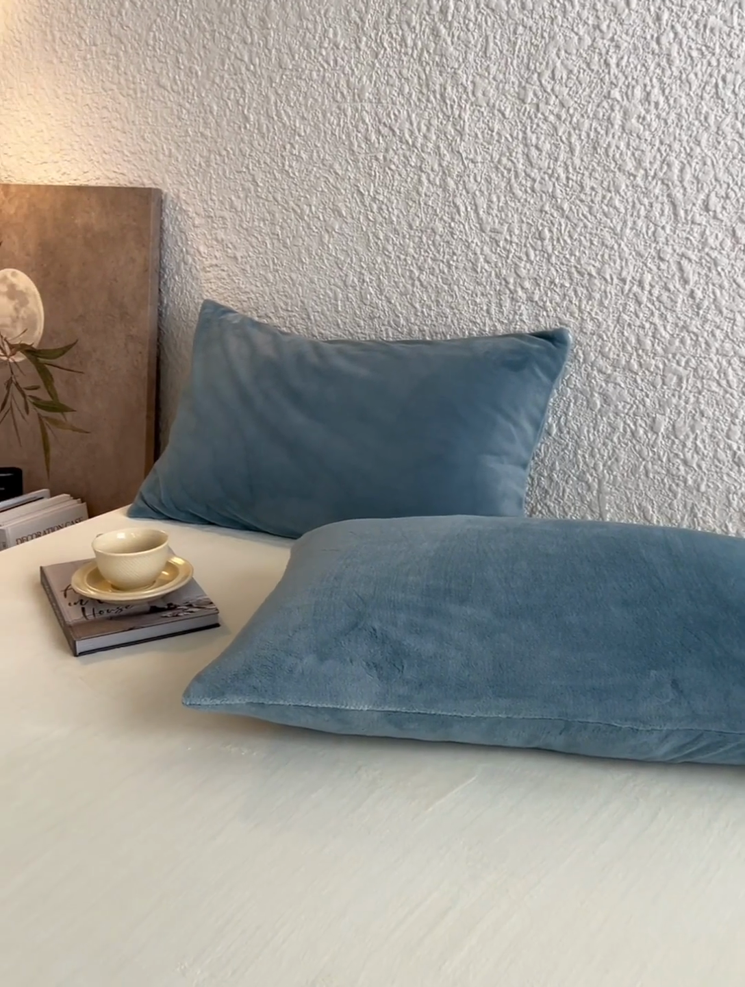 91家纺网 家纺一手货源 找家纺 千朵森 2024新款A类纯色牛奶绒单枕套-芙妮系列 芙妮-银光蓝