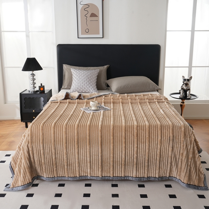 91家纺网 家纺一手货源 找家纺 巴木赫 2024新款子母抽条兔毛绒绒毯毯子 卡其