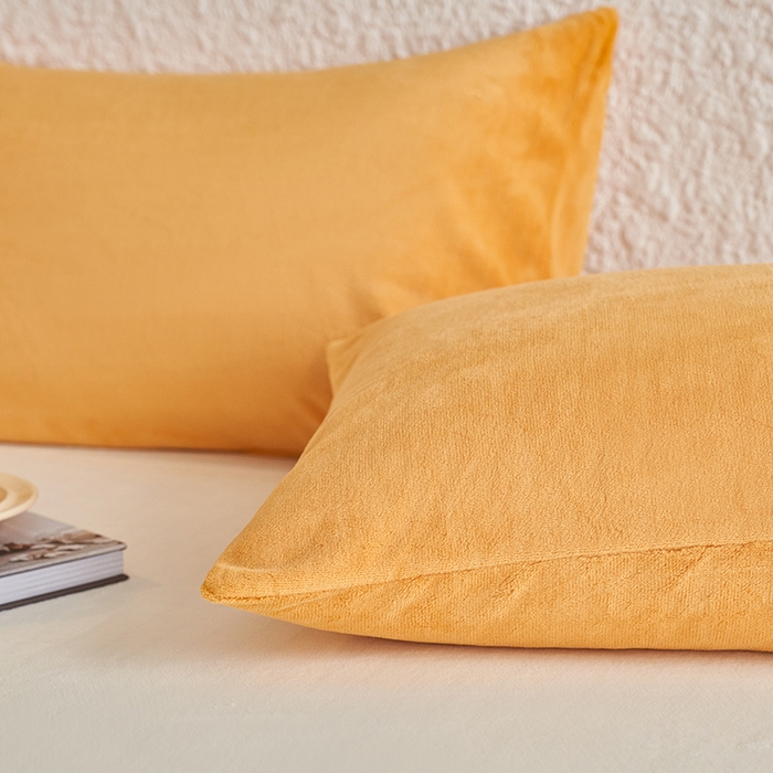 91家纺网 家纺一手货源 找家纺 千朵森 2024新款A类纯色牛奶绒单枕套-芙妮系列 芙妮-向阳黄