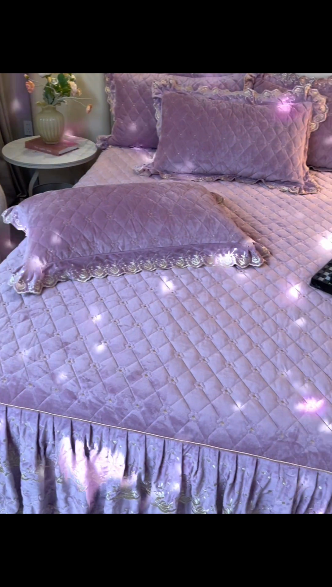 91家纺网 家纺一手货源 找家纺 罗艺轩 2024新款加厚宝宝绒夹棉床裙三件套-梦幻星辰 丁香紫