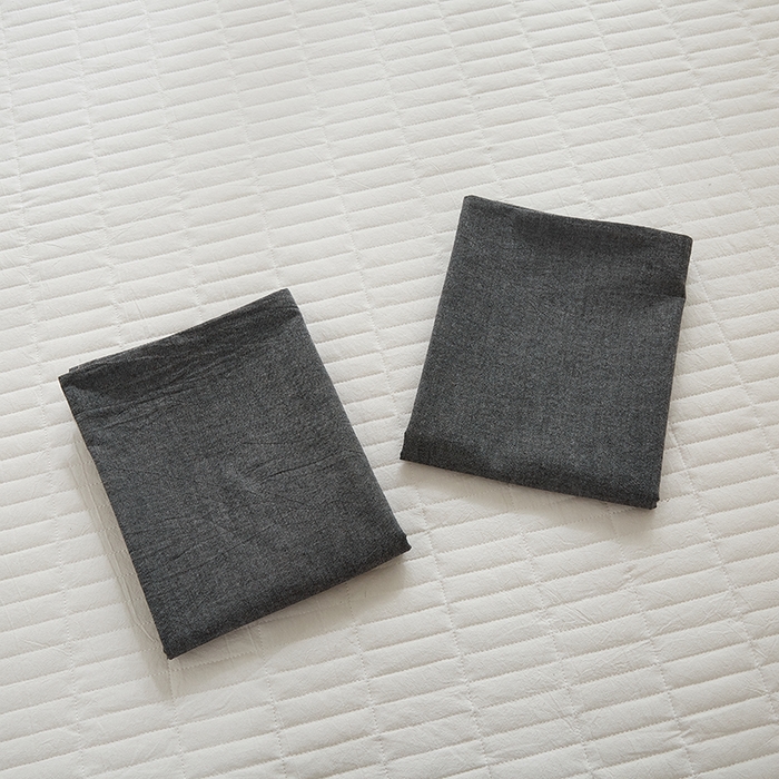 91家纺网 家纺一手货源 找家纺 呦呦南宋 纯棉简约款枕套 母婴级A类全棉色织水洗棉无印风单品一对装全棉枕头套 深灰（简约款）