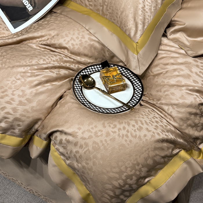 91家纺网 家纺一手货源 找家纺 雲归梦 2024新款轻奢双拼角全棉提花四件套 豹纹-香槟金