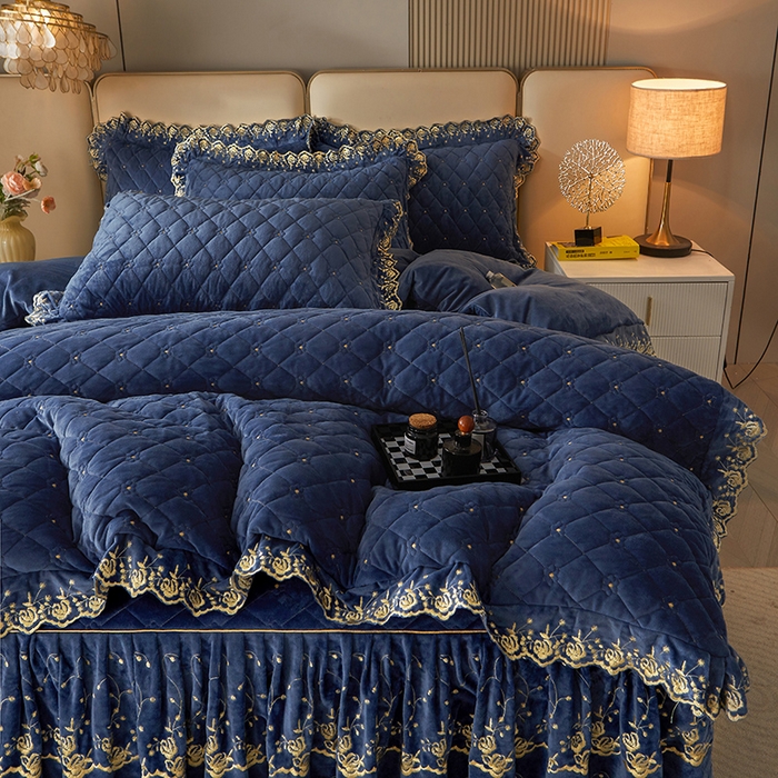 91家纺网 家纺一手货源 找家纺 罗艺轩 2024新款加厚宝宝绒夹棉床裙三件套-梦幻星辰 宝石蓝