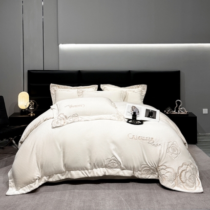 91家纺网 家纺一手货源 找家纺 （总）星蕴家纺 2024新款220克全消光牛奶绒四件套-爱丽丝 