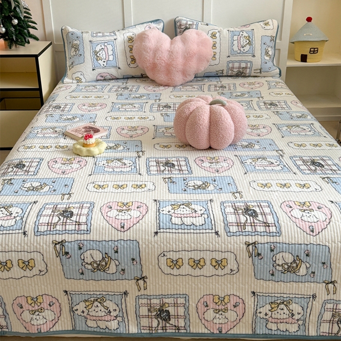91家纺网 家纺一手货源 找家纺 萝莉家纺 2024爆款印花牛奶绒夹棉绗缝床盖三件套 小可爱蓝