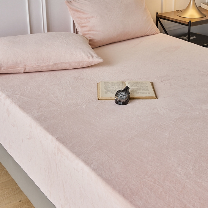 91家纺网 家纺一手货源 找家纺 千朵森 2024新款A类纯色牛奶绒单床笠-芙妮系列-风格二 芙妮-香草粉