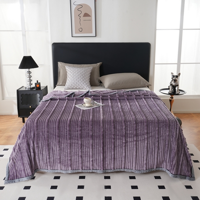 91家纺网 家纺一手货源 找家纺 巴木赫 2024新款子母抽条兔毛绒绒毯毯子 葡萄紫