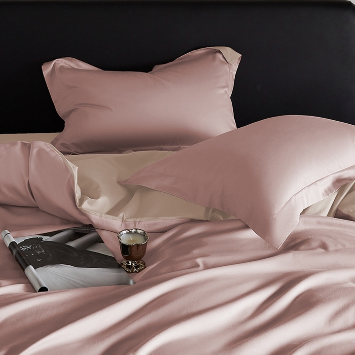 91家纺网 家纺一手货源 找家纺 秀色家纺 2025新款50支贡缎A类轻奢纯色长绒棉四件套全棉纯棉被套高级感床单三件套-雅克 雅克-泡芙粉+粉末白