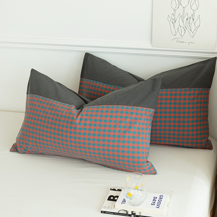 91家纺网 家纺一手货源 找家纺 呦呦南宋 双拼枕套A类纯棉 设计感撞色拼接单品一对装水洗棉枕头套 绅士