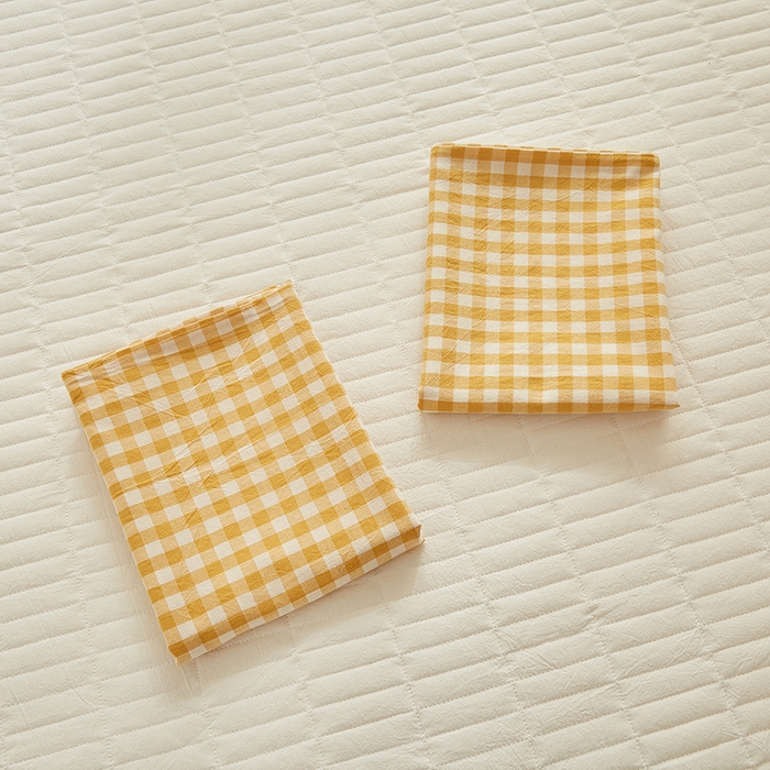 91家纺网 家纺一手货源 找家纺 呦呦南宋 纯棉简约款枕套 母婴级A类全棉色织水洗棉无印风单品一对装全棉枕头套 黄小格（简约款）