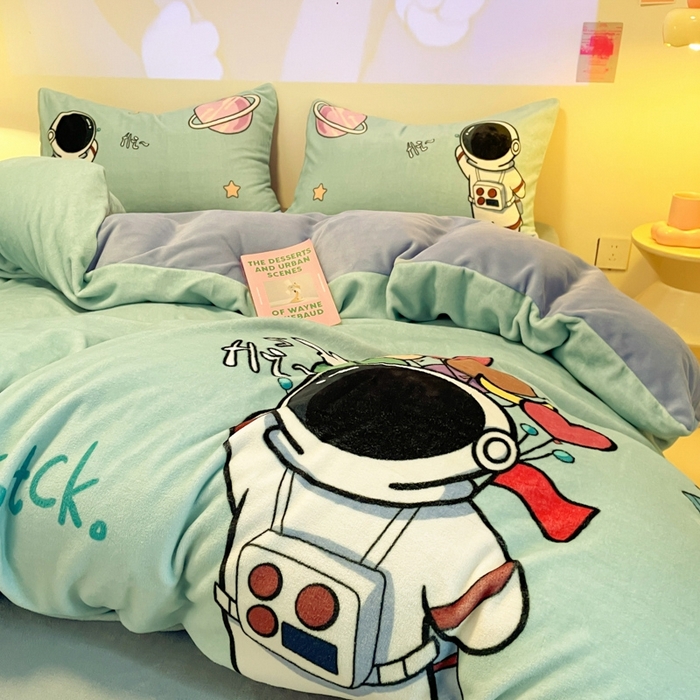 91家纺网 家纺一手货源 找家纺 新方向 2025新款全消光A类儿童牛奶绒四件套-太空行 太空行-绿