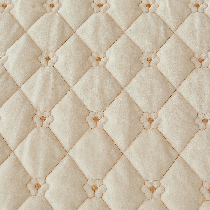 91家纺网 家纺一手货源 找家纺 罗艺轩 2024新款加厚宝宝绒夹棉床裙三件套-梦幻星辰 奶昔