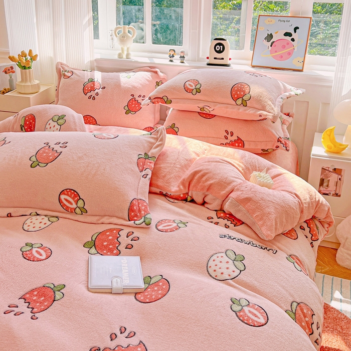 91家纺网 家纺一手货源 找家纺 韩巢家纺 2024新款加厚雪花绒牛奶绒珊瑚绒四件套-新品（提供卖家秀） 奶油草莓