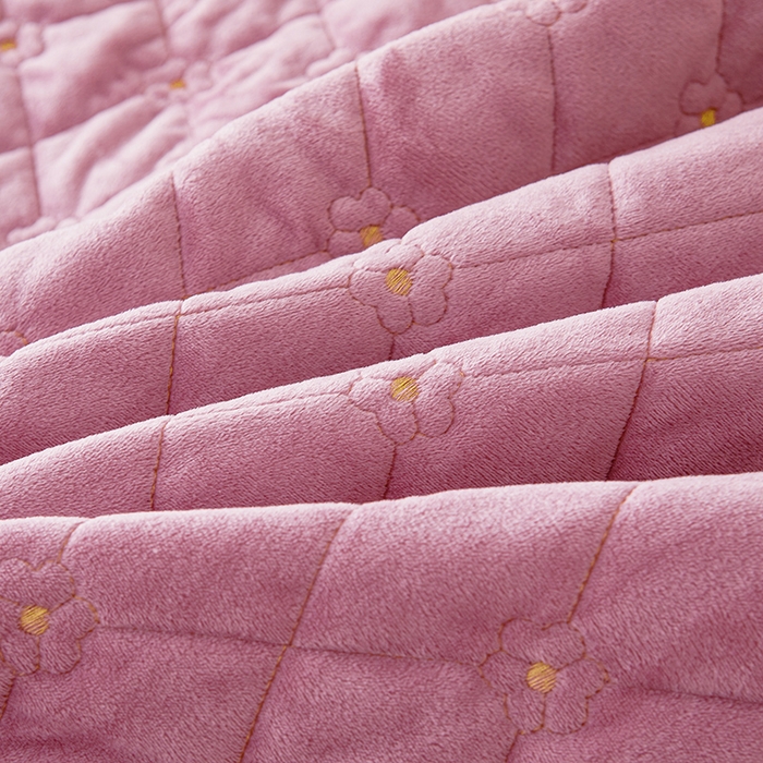 91家纺网 家纺一手货源 找家纺 罗艺轩 2024新款加厚宝宝绒夹棉床裙三件套-梦幻星辰 丁香紫